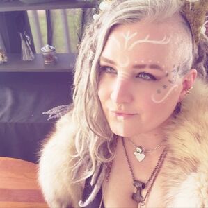 Meet your Posher, Aurora